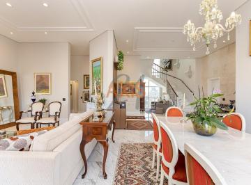 Apartamento · 370m² · 4 Quartos · 4 Vagas · Cobertura Duplex de 3 Suítes no Condomínio Edifíci
