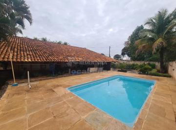 Rural · 360m² · Chácara com 03 Dormitórios, 02 vagas de garagens no bairro Jardim Felicidade.