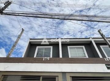 Casa · 83m² · 2 Quartos · 1 Vaga · Sobrado em Uvaranas, Ponta Grossa/PR de 83m² 2 quartos à venda por R$ 400.000,00