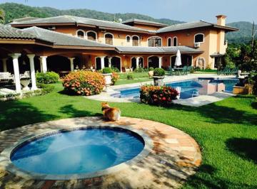 IMG_20260617_105230_000.jpeg · Confortável casa em condomínio para venda com 7 quartos, sendo 6 suítes, 1,000m² - remaxfront#MH7HE