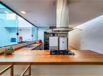 IMG_20260606_025202_000.jpeg · Confortável casa para venda em Vila Anglo Brasileira com 6 quartos, sendo 1 suíte, 370m² - remaxfron