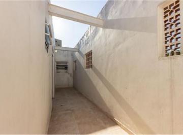 IMG_20260620_181549_000.jpeg · Imperdível casa para venda em Vila Anglo Brasileira com 6 quartos, sendo 1 suíte, 370m² - remaxfront