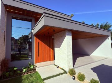 Casa · 220m² · 3 Quartos · 2 Vagas · Casa nova 3 dorm | 1 suíte c/ piscina Pio Corrêa