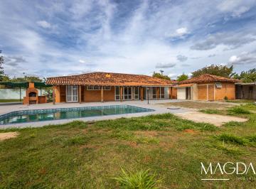 Casa de 5 quartos, Brasília · Casa na QL 20 com 5 Suítes em terreno de 1.600m² + 3.000 m² de área verde