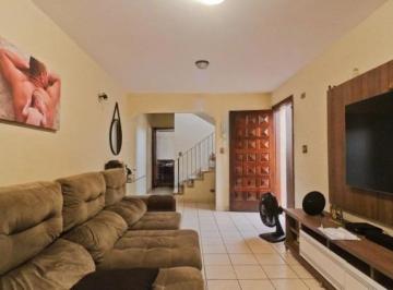 Casa · 216m² · 3 Quartos · Casa à venda - no Parque Maria Domitila