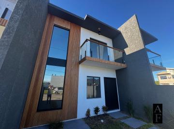Casa · 104m² · 3 Quartos · Casa à venda no bairro Campo D'una - Garopaba/SC