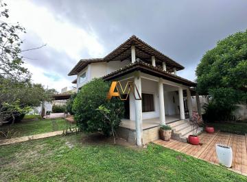 Casa · 300m² · 5 Quartos · 4 Vagas · Casa à venda no bairro Busca Vida - Camaçari/BA