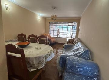 Casa de 3 quartos, São Paulo · Sobrado à venda na Vila Guilherme com 2 dormitórios e vaga.