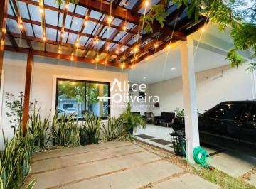 bfhmxa2ody4nwjmndqxmzcx_md · Sobrado à Venda com 3 quartos, 4 banheiros, 4 vagas e 200m² por R$ 1.500.000