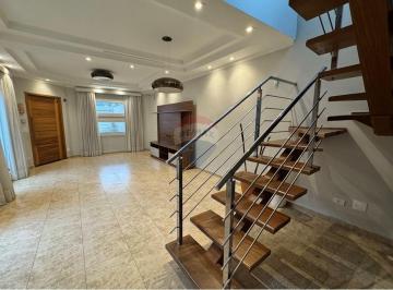 Casa · 300m² · 3 Quartos · 3 Vagas · Excelente Oportunidade! Casa Ampla em Santa Clara, Guarulhos