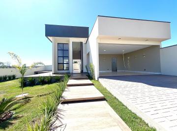 Casa de 3 quartos, Caldas Novas · Casa Térrea à Beira do Lago à Venda – Caldas Novas/GO