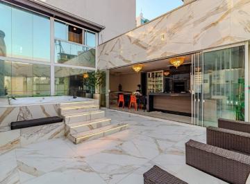 Apartamento · 370m² · 3 Quartos · 4 Vagas · Cobertura triplex à venda no centro de Balneário Camboriú
