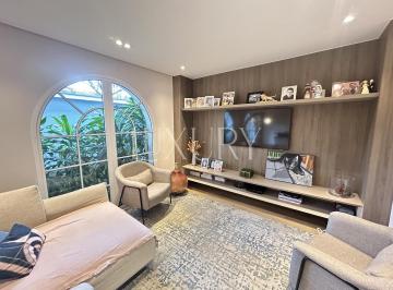 1 · Casa com 200 m², 3 quartos sendo 1 suíte à venda no bairro Vila Nova Conceição.