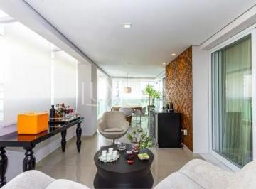 1 · Apartamento com 233 m², 3 quartos sendo 3 suítes à venda no bairro Moema.