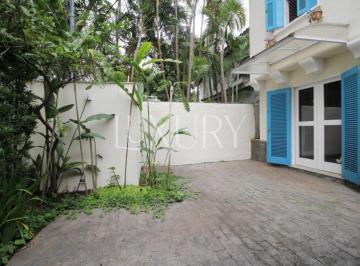 1 · Casa para Alugar no Jardim Europa,  240 m², 4 quartos sendo 3 suítes , 2 vagas