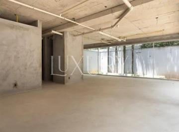 1 · Casa de condomínio com 780 m²de area construída, próxima ao CLube Pinheiros e Hebraica, recem entreg