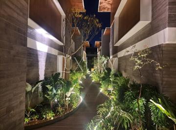 1 · Casa de condomínio recem entregue, com 680 m² de area privativa, 4 quartos sendo 4 suítes à venda no