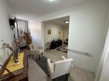 0b9343c0-0b0a-42c8-82e1-c819b2bb78e4 · Terreno com casa Residencial e Comercial de 328m² na Trindade