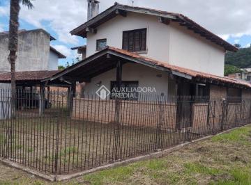 727793_iaD55suor894H_727793687a54f0d440e.jpg · Casa de esquina 3 dormitórios, com piscina na Hípica.