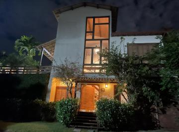 Casa de 4 quartos, Cabo Frio · Casa Quadriplex Excelente Padrão de Construção Diferenciada à Venda