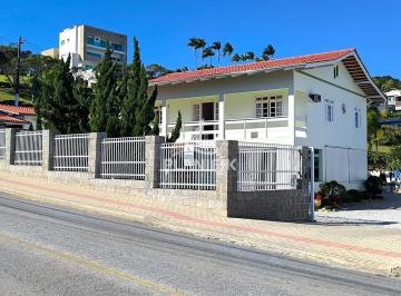 Casa · 253m² · 4 Quartos · Casa à venda, 4 quartos, Cedrinho - Brusque/SC