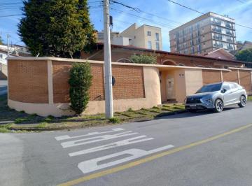 Casa · 448m² · 3 Quartos · 2 Vagas · Casas Padrão em Poços de Caldas
