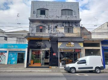 Apartamento · 20m² · Sala comercial medindo 20 m² com banheiro.