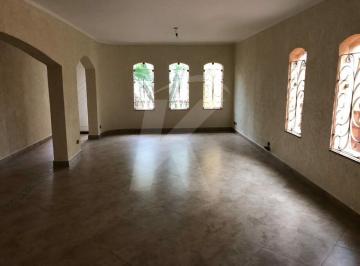 Casa · 651m² · 6 Quartos · 12 Vagas · Sobrado com 6 quartos, sendo 4 suítes com varanda e 12 vagas de garagem no Barro Branco