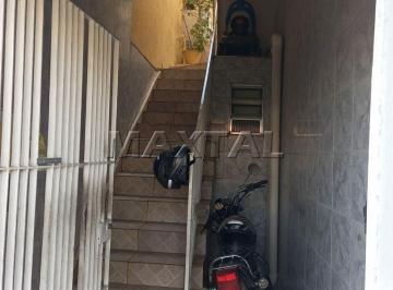 Casa · 200m² · 3 Quartos · 2 Vagas · Casa com 200m², sendo 1 casa de frente, 2 fundos, 2 espaços de comércio, área de serviços aberta