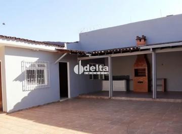 Casa · 400m² · 3 Quartos · 3 Vagas · Casa disponível para venda no bairro Brasil em Uberlândia MG