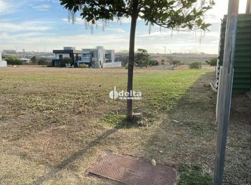 Terreno · 494m² · Terreno disponível para venda no bairro Granja Marileusa em Uberlândia-MG