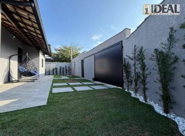 b1c09560ffebdeedc96b36f71ededb24160ea59b · A uma quadra da praia, linda casa com seu total conforto e sostificaçao,03 DORMITORIOS 01 SUITE,03 b