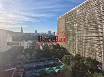 Apartamento · 52m² · 2 Quartos · 1 Vaga · Apartamento : Padrão / Residencial / Centro