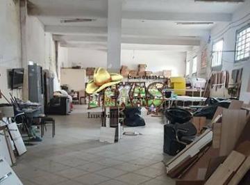 Comercial · 171m² · 1 Vaga · SALÃO COMERCIAL PARA LOCAÇÃO LAGEADO