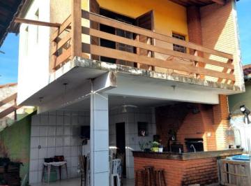 Casa de 3 quartos, Itanhaém · Casa no bairro Belas Artes em Itanhaém, Possui piscina, edicula e 03 dormitórios