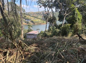 Terreno , Igaratá · Excelente terreno pé na água em condomínio fechado em Igaratá - SP