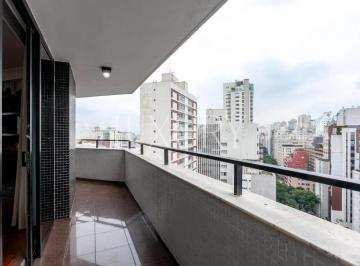 1 · Oportunidade Para quem topa uma reforma e aposta na valorização! Apartamento espaçoso e bem localiza