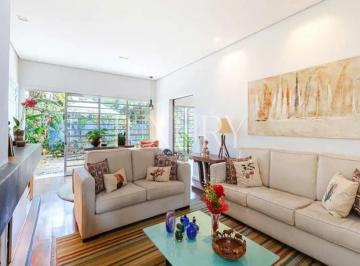 1 · Casa á Venda no Alto de Pinheiros - Iluminada e Aconchegante