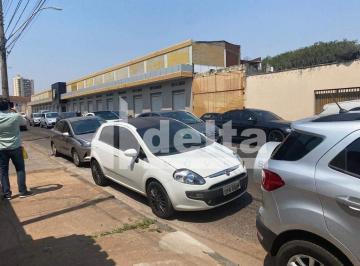 NULL · Prédio disponível para locação e venda no bairro Bom Jesus em Uberlândia-MG.