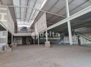 NULL · Loja disponível para locação no bairro Centro em Uberlândia-MG.