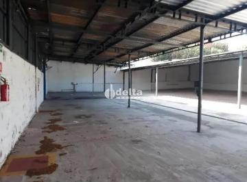 Comercial · 850m² · Galpão disponível para locação e venda no bairro Brasil em Uberlândia-MG.