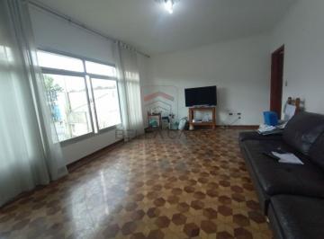 Casa · 217m² · 3 Quartos · 6 Vagas · Sobrado a venda com 3 dormitórios e 6 vagas próximo a estação de metrô Belém.