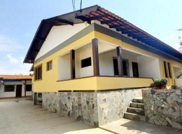 Casa · 345m² · 3 Quartos · 6 Vagas · Casa à venda em Londrina, Vila Brasil, com 3 suítes, com 345 m²