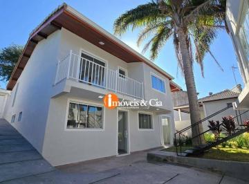 47c418587a833c0384bc2fa475c1ae46914eb64e · Casa com 04 Dormitórios em Atibaia