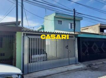 Casa · 250m² · 3 Quartos · 2 Vagas · Casa Térrea com 3 Moradias à Venda na Vila Floresta – 250m² de Terreno, Ótima para Investidores