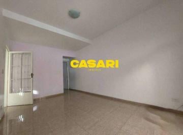 Casa · 119m² · 2 Quartos · 2 Vagas · Sobrado com 2 Dormitórios à Venda no Centro de São Bernardo – 119 m², 2 Vagas e Quintal