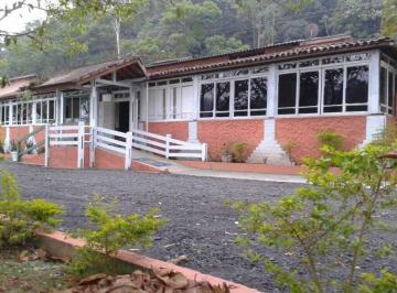 Photo 1 · Terreno à venda de 8.161 m² com salão, marina e restaurante no Riacho Grande - S