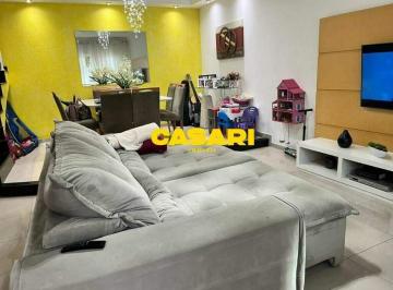 Casa · 157m² · 3 Quartos · 2 Vagas · Sobrado com 3 Dormitórios e Churrasqueira – Santa Maria