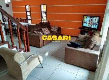 Casa · 247m² · 3 Quartos · 10 Vagas · Sobrado com 3 Dormitórios, Suíte Master e 10 Vagas – SBC