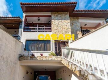 Casa · 153m² · 3 Quartos · 3 Vagas · Sobrado à Venda com 3 Dormitórios e 153 m² na Vila Pinheirinho